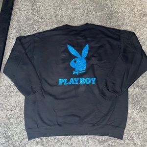 PLAYBOY XL SWEATSHIRT.